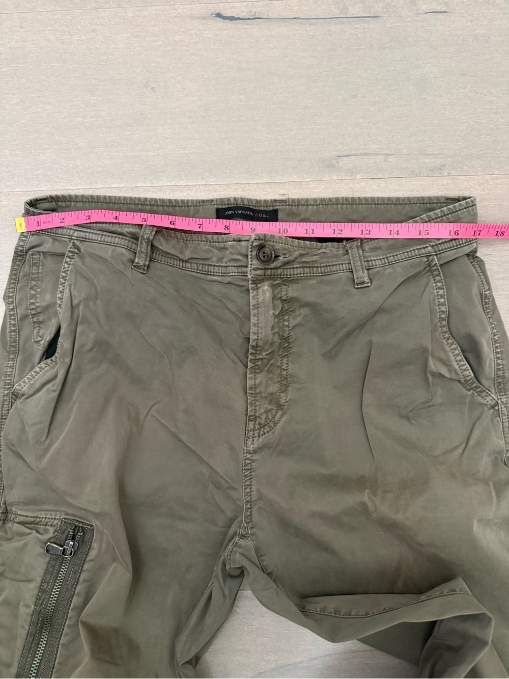 John Varvatos USA Men's Olive Cargo Utility Zip Pocket Pants, Size 33 - Picture 10 of 15